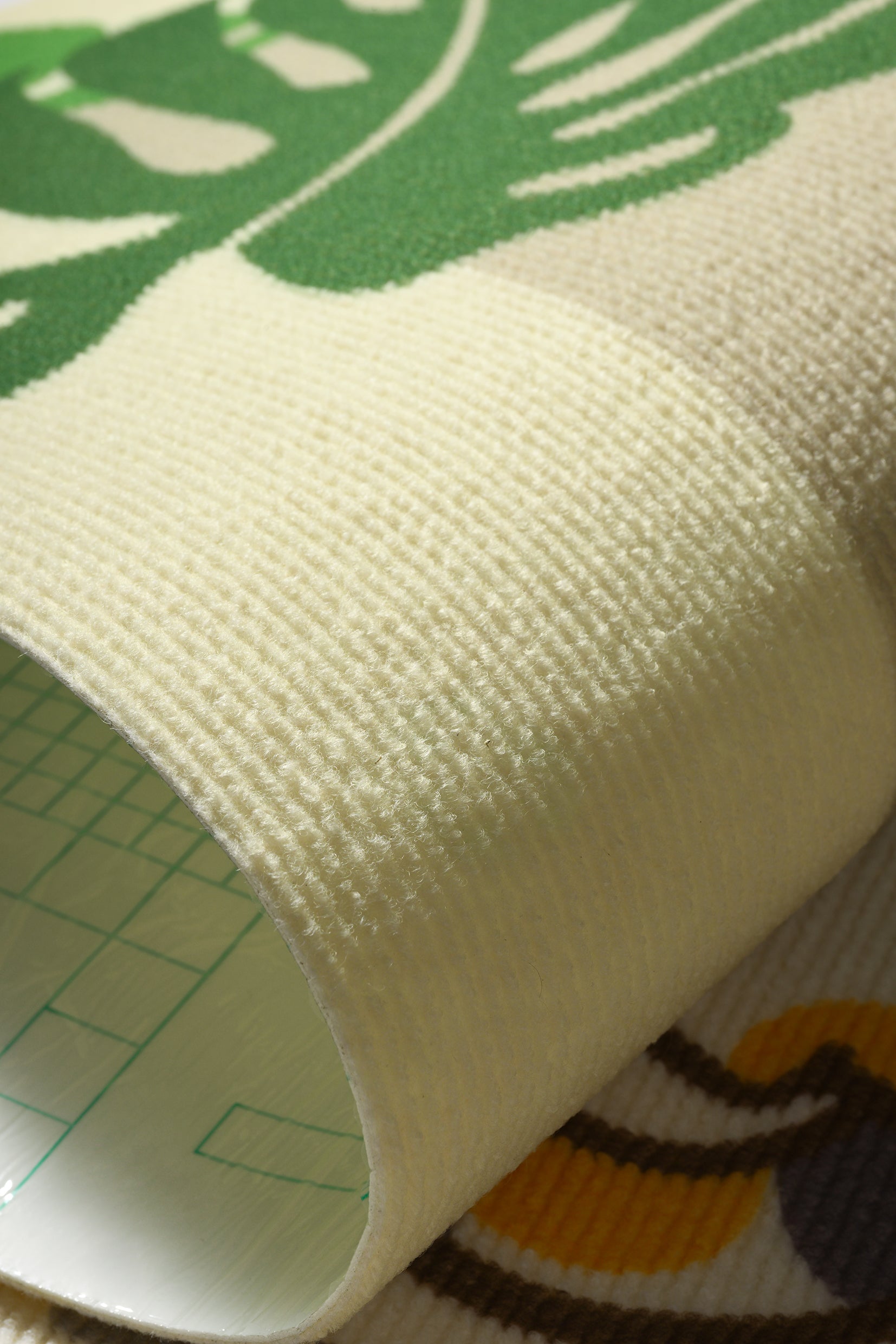 Cat Scratch Mat (Monstera deliciosa)